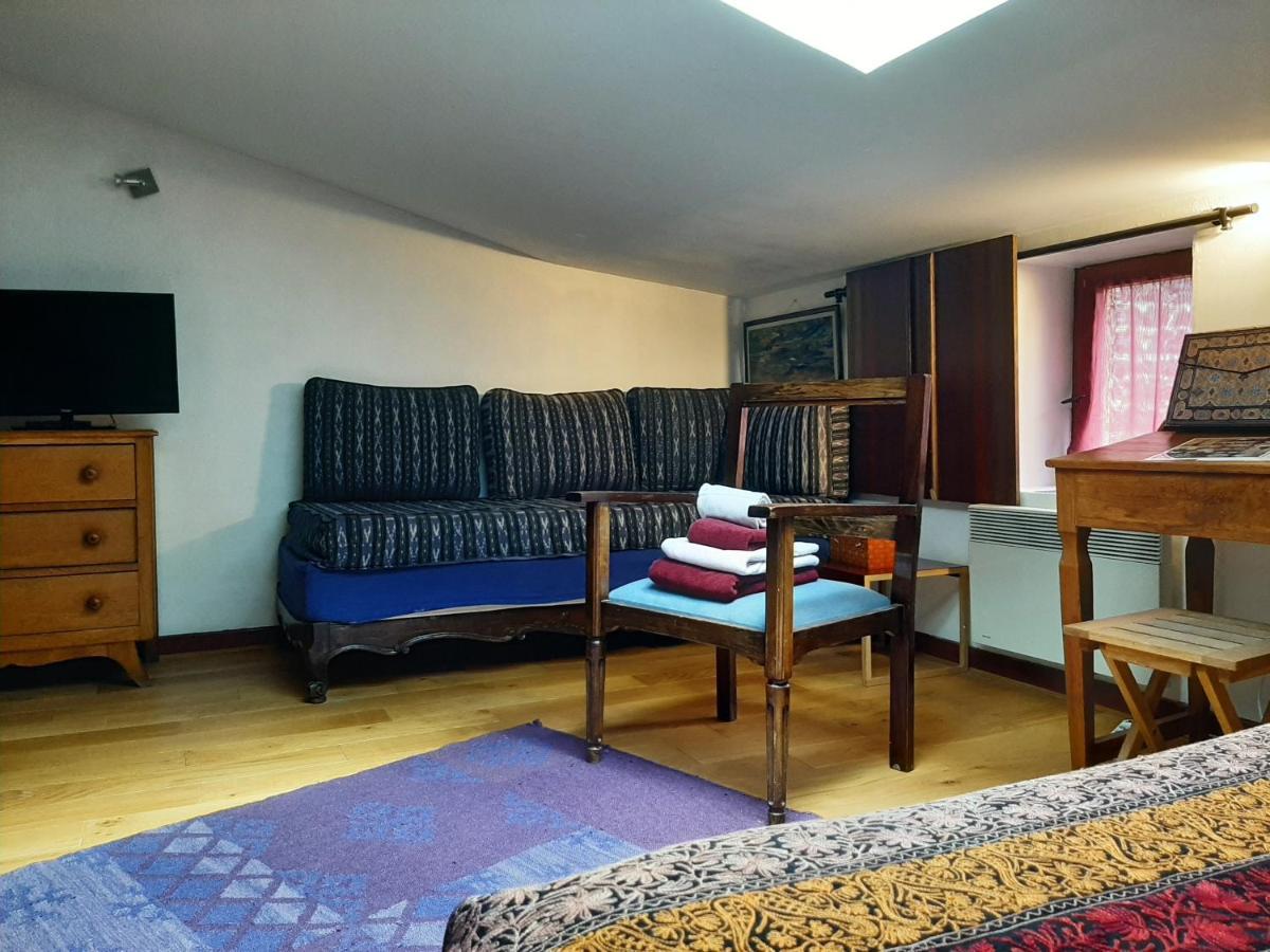 Chambres D'Hotes Le Petit Siam : Le Calme En Centre Ville Clermont-Ferrand Exterior photo