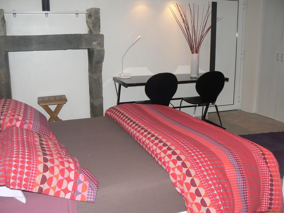Chambres D'Hotes Le Petit Siam : Le Calme En Centre Ville Clermont-Ferrand Room photo
